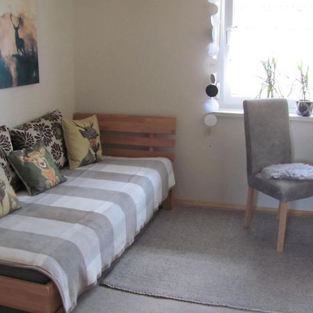 #2 Ruhiges Gemuetliches Ferienzimmer Mit 2 Einzelbetten Gemeinschaftsbad W-Lan Airport Nah Late Night Check In Haus Nr 9,5 Trunkelsberg Exterior foto