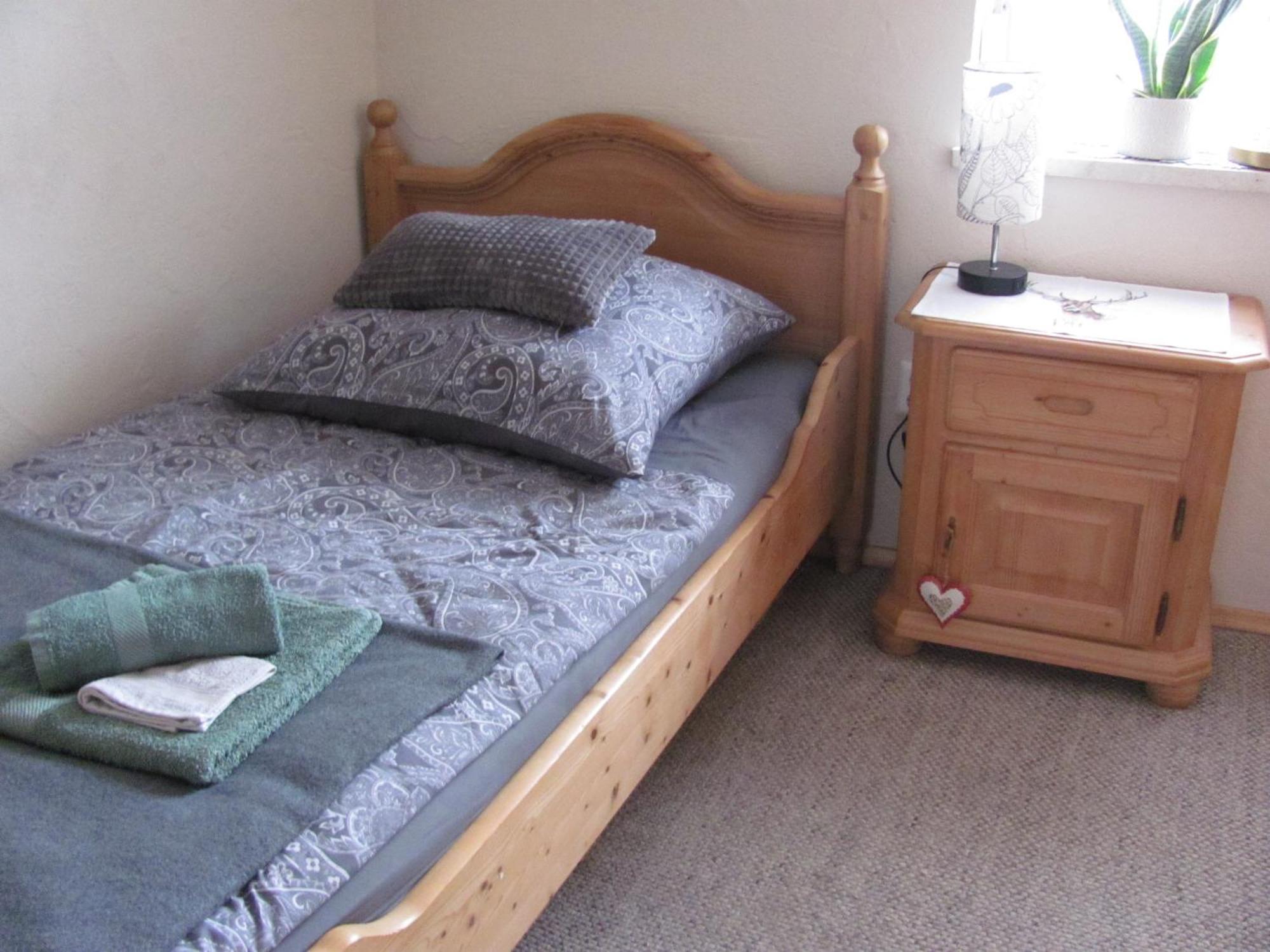 #2 Ruhiges Gemuetliches Ferienzimmer Mit 2 Einzelbetten Gemeinschaftsbad W-Lan Airport Nah Late Night Check In Haus Nr 9,5 Trunkelsberg Exterior foto